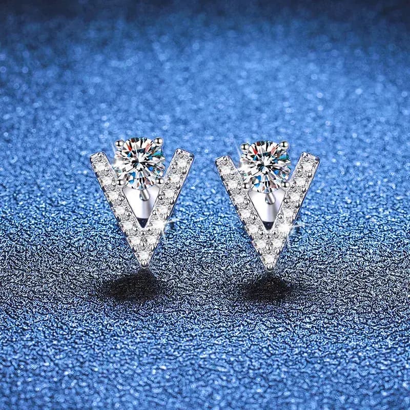 Aretes Romanoff